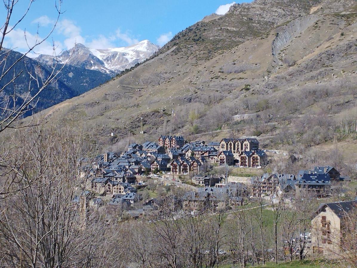 Esqui, Aigueestortes Y Boi-Tauell A Tus Pies En Ebrehogar Pla de l'Ermita Luaran gambar